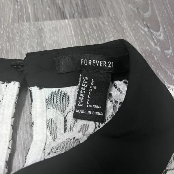 Forever 21 White Floral Lace See Thru Sleeveless Top with Black Collar Size L - Picture 6 of 7